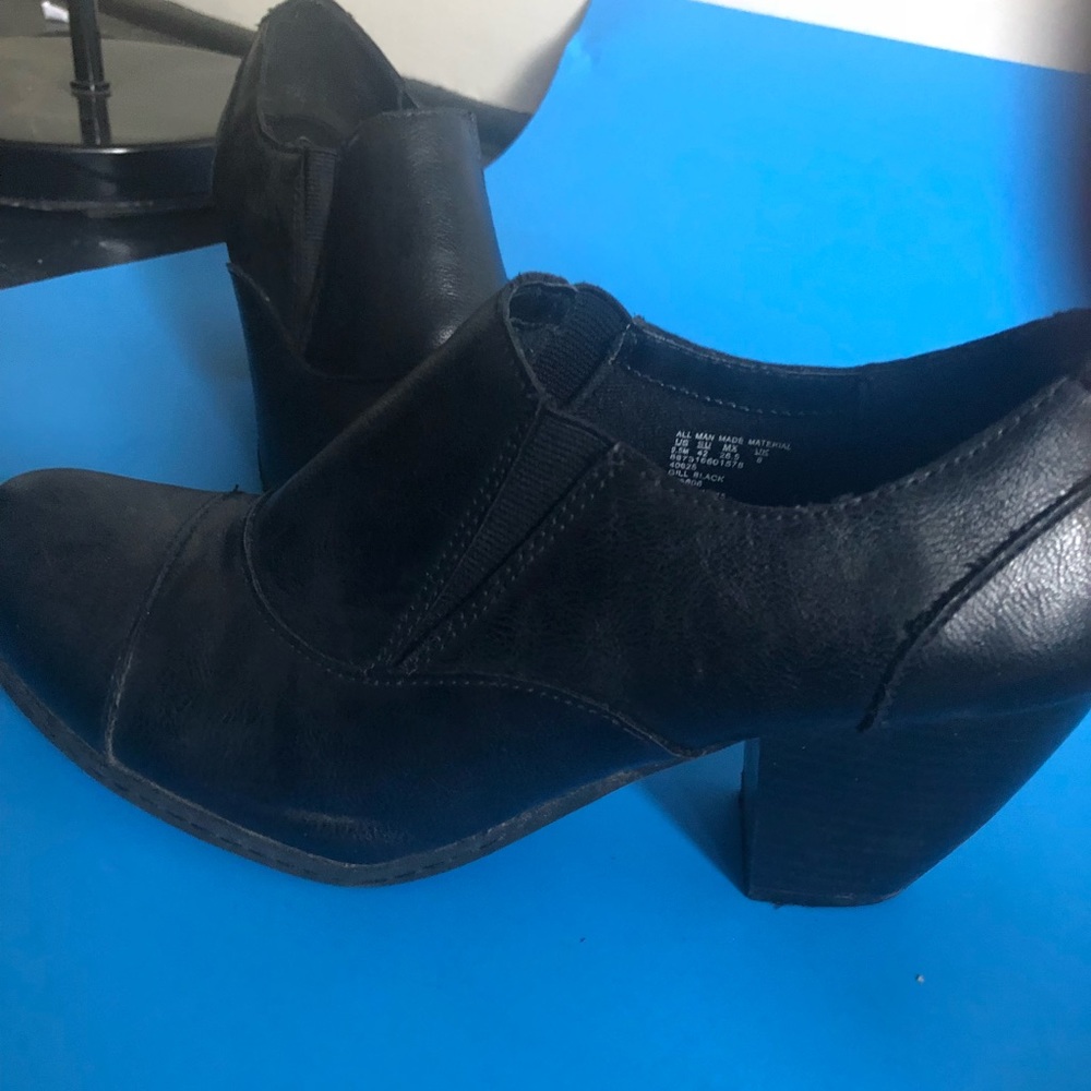 Boots - Picture 2 of 3